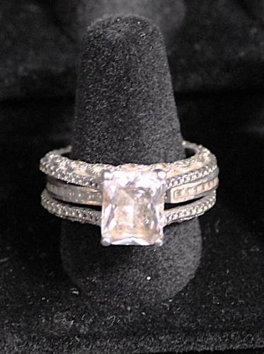 Jeulia Sterling Silver Engagement/Wedding Set