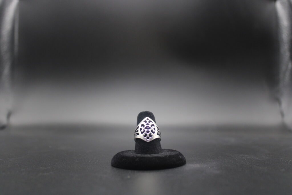 Sterling Silver Filigree Cutout Shield Ring