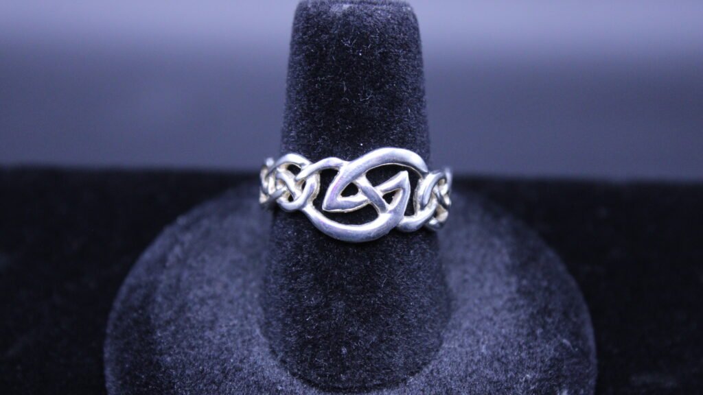 Sterling Silver Celtic Knot Ring