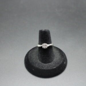 10kt White Gold Diamond Cluster Ring