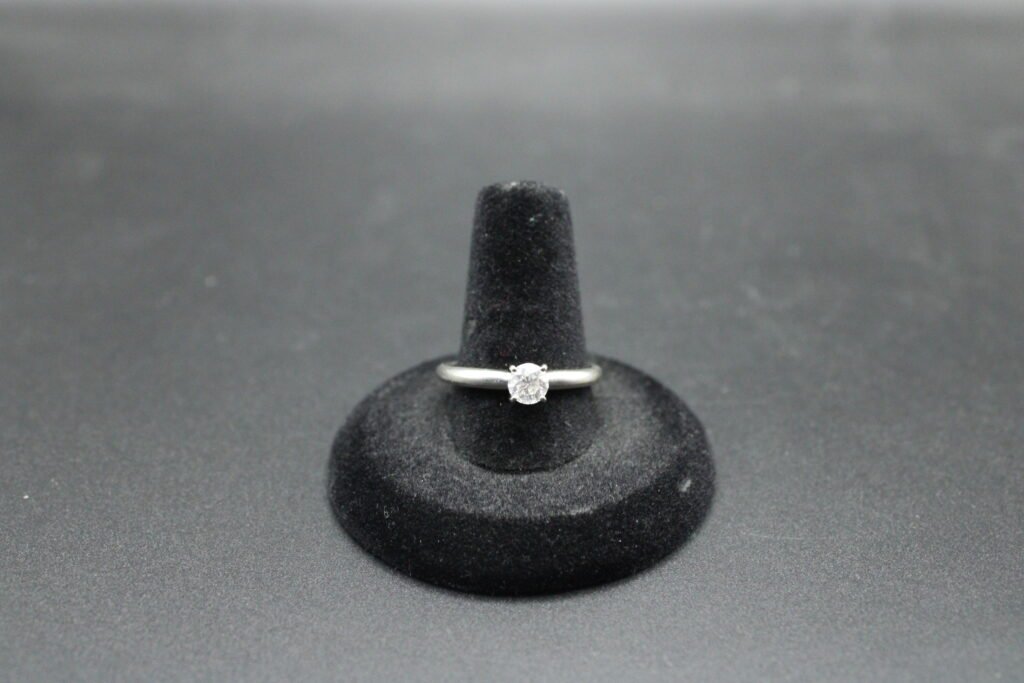 14kt White Gold Diamond Ring