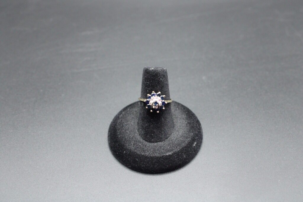 10kt Yellow Gold Diamond Sapphire Cluster Ring
