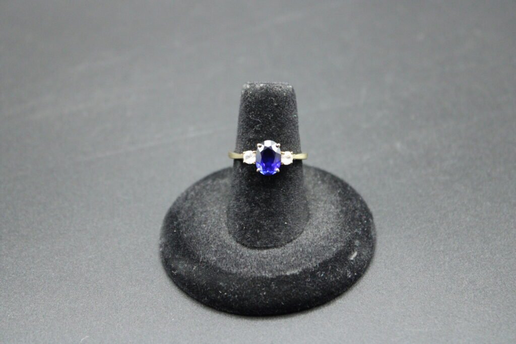 10kt Yellow Gold Oval Cut Blue Topaz Ring