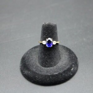 10kt Yellow Gold Oval Cut Blue Topaz Ring