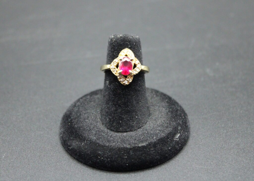 14kt Yellow Gold Oval Cut Ruby Ring