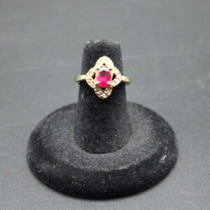 14kt Yellow Gold Oval Cut Ruby Ring