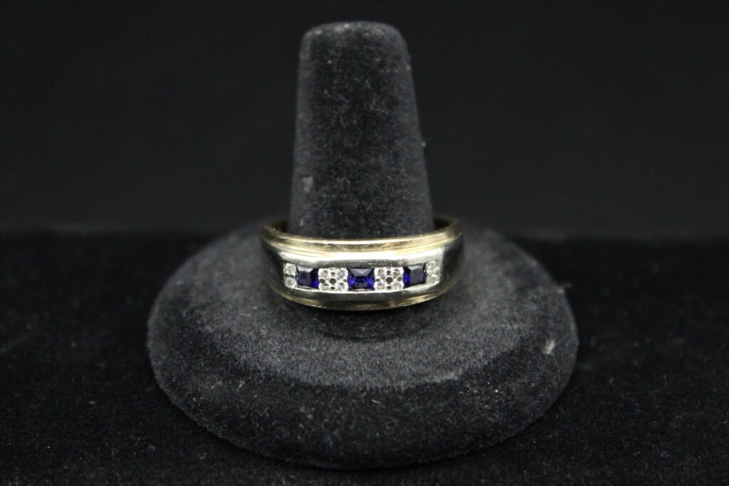 10kt Yellow Gold Diamond Sapphire Band