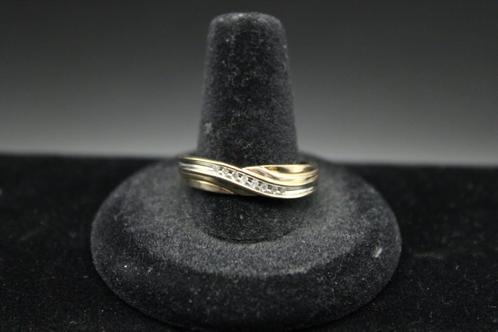 10kt Yellow Gold Diamond Band
