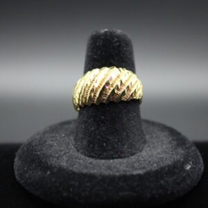 18kt Yellow Gold Diamond Cut Dome Ring
