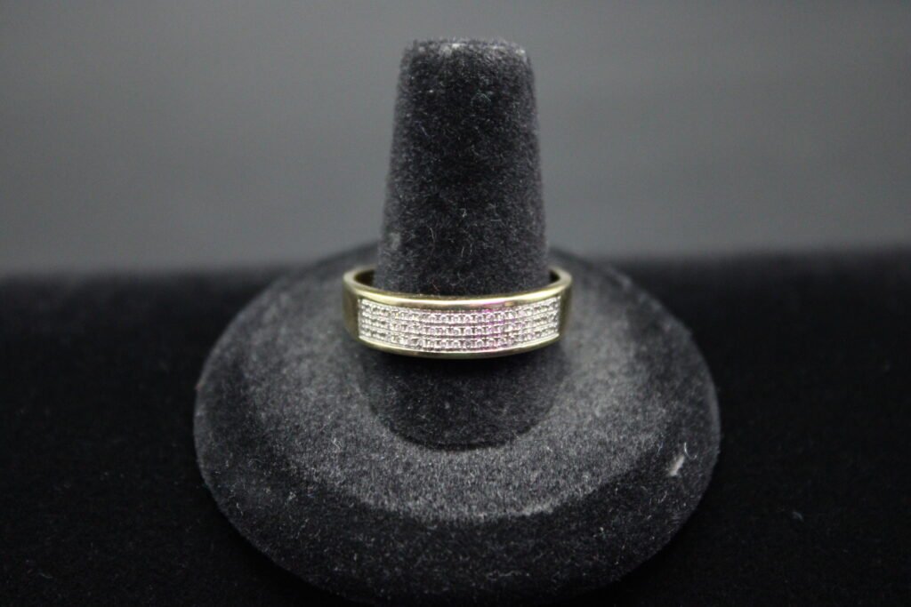 10kt Yellow Gold Diamond Band
