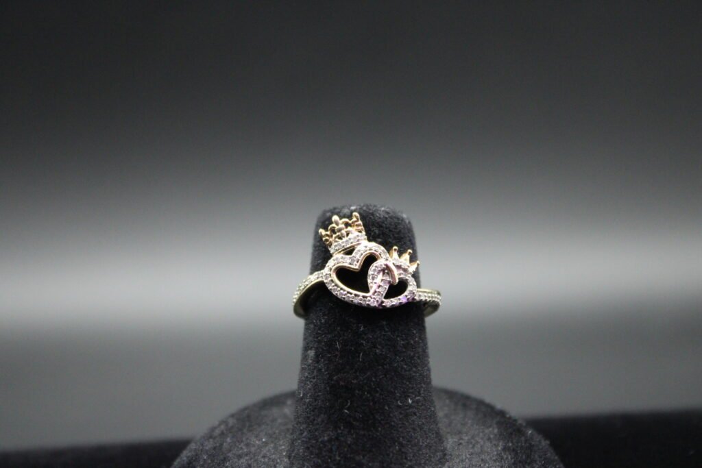 14kt Yellow Gold Diamond King Queen Heart Ring