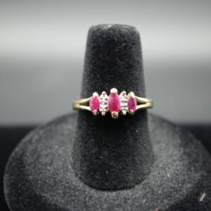 10kt Yellow Gold Ruby Diamond Ring