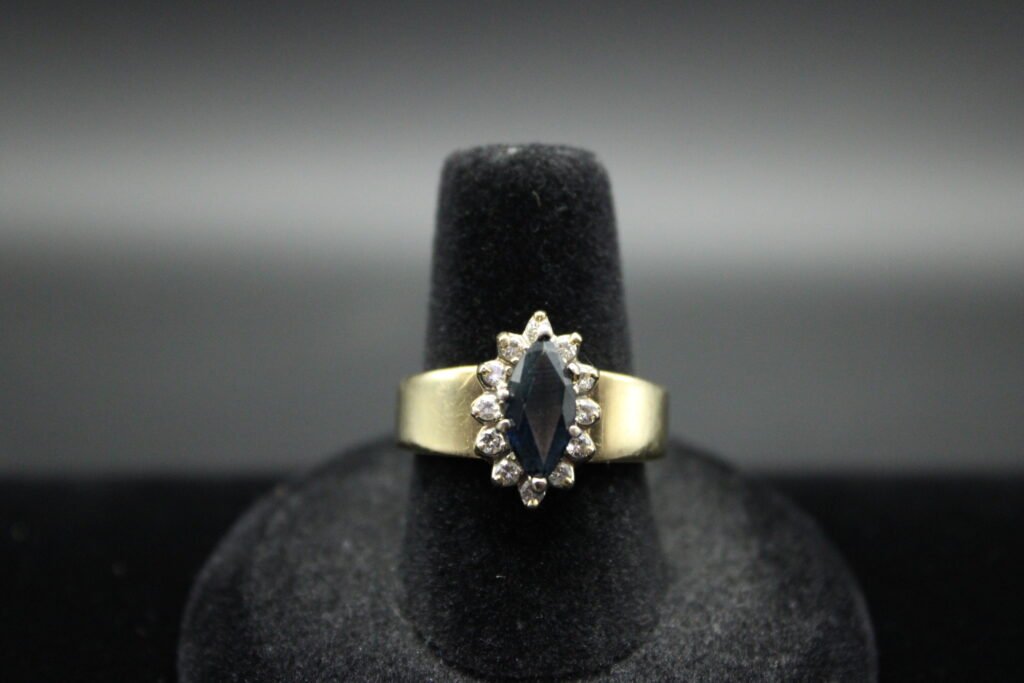 14kt Yellow Gold Sapphire Diamond Ring