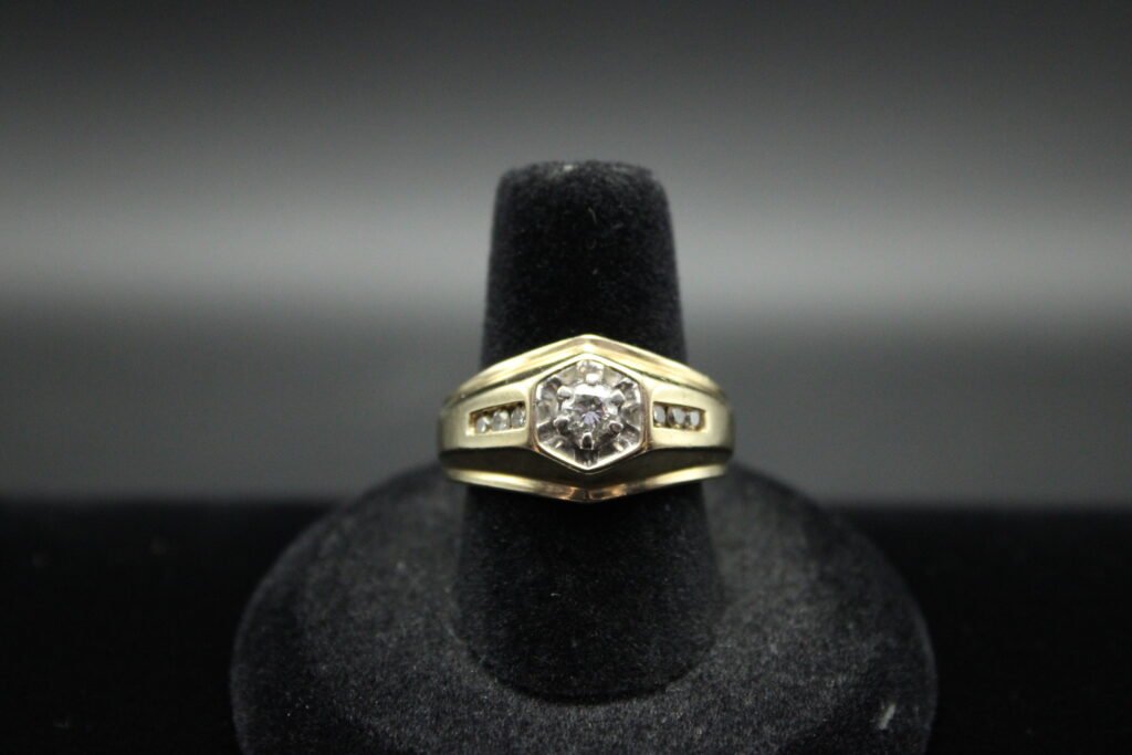 14kt Yellow Gold Diamond Hexagonal Ring