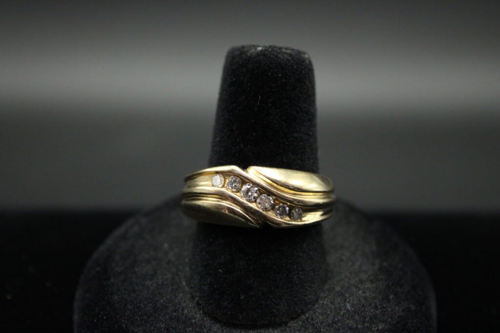14kt Yellow Gold Diamond Band