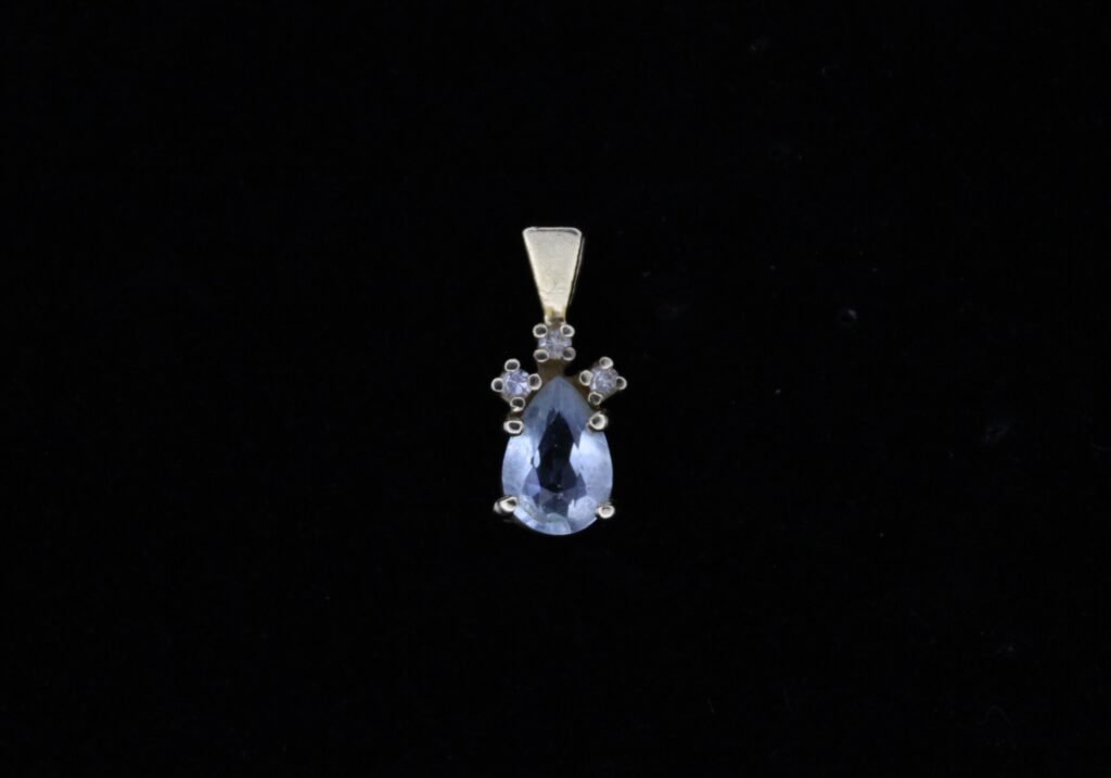 14kt Yellow Gold Pear Shaped Pendant