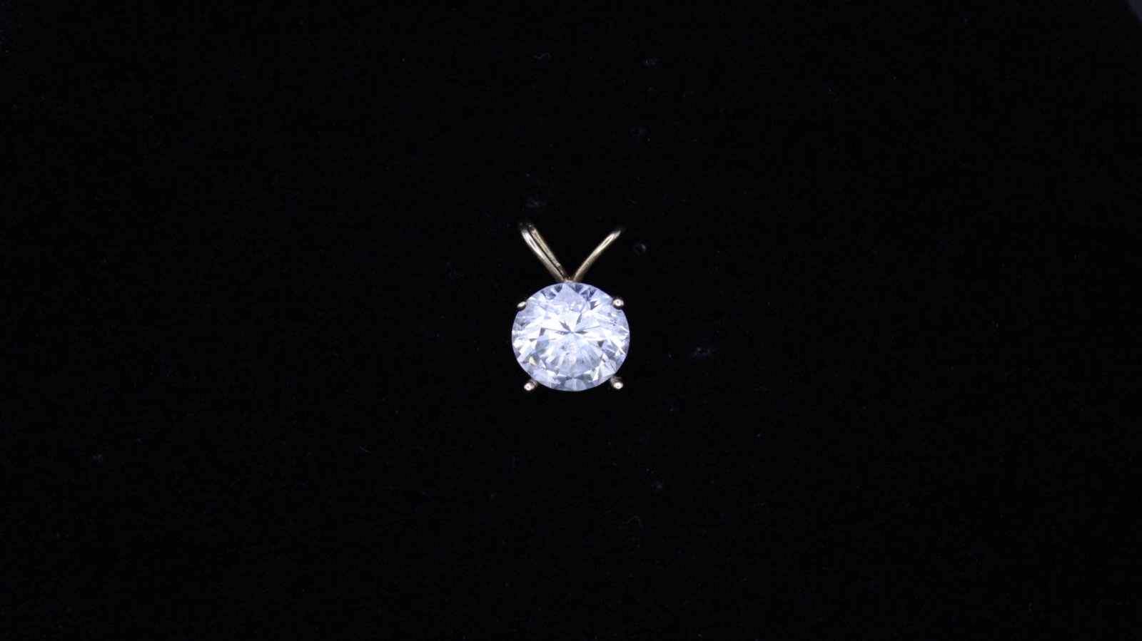 14kt Yellow Gold Solitaire Pendant 1 14kt Yellow Gold Solitaire Pendant