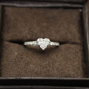 14kt White Gold Heart Diamond Ring