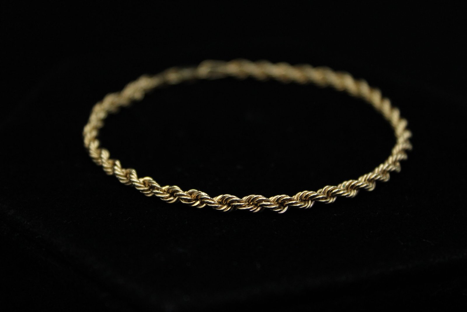 10kt Yellow Gold Rope Style Bracelet 2 10kt Yellow Gold Rope Style Bracelet - Image 2