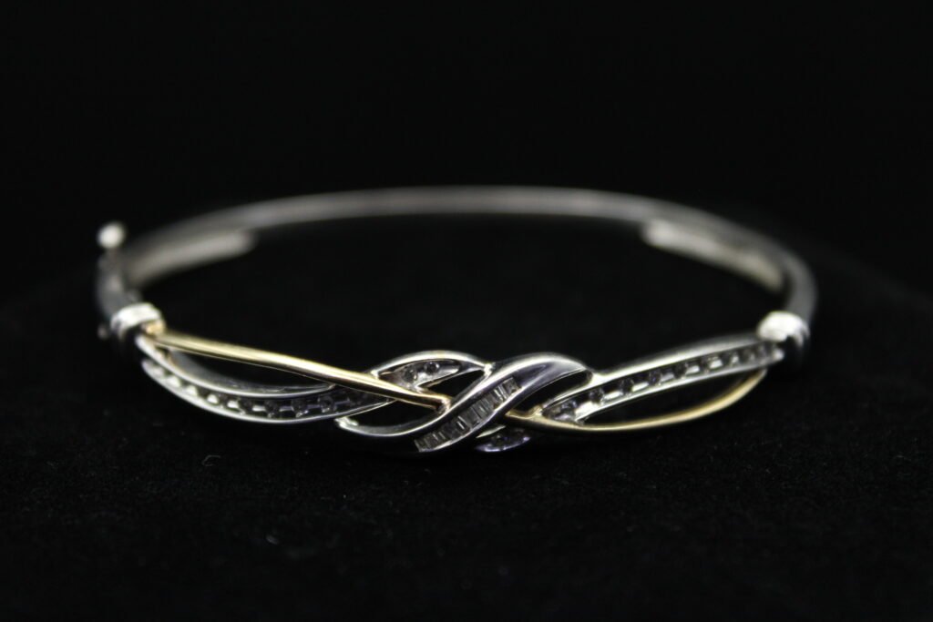 10kt Yellow Gold Diamond Two Tone Bangle Bracelet