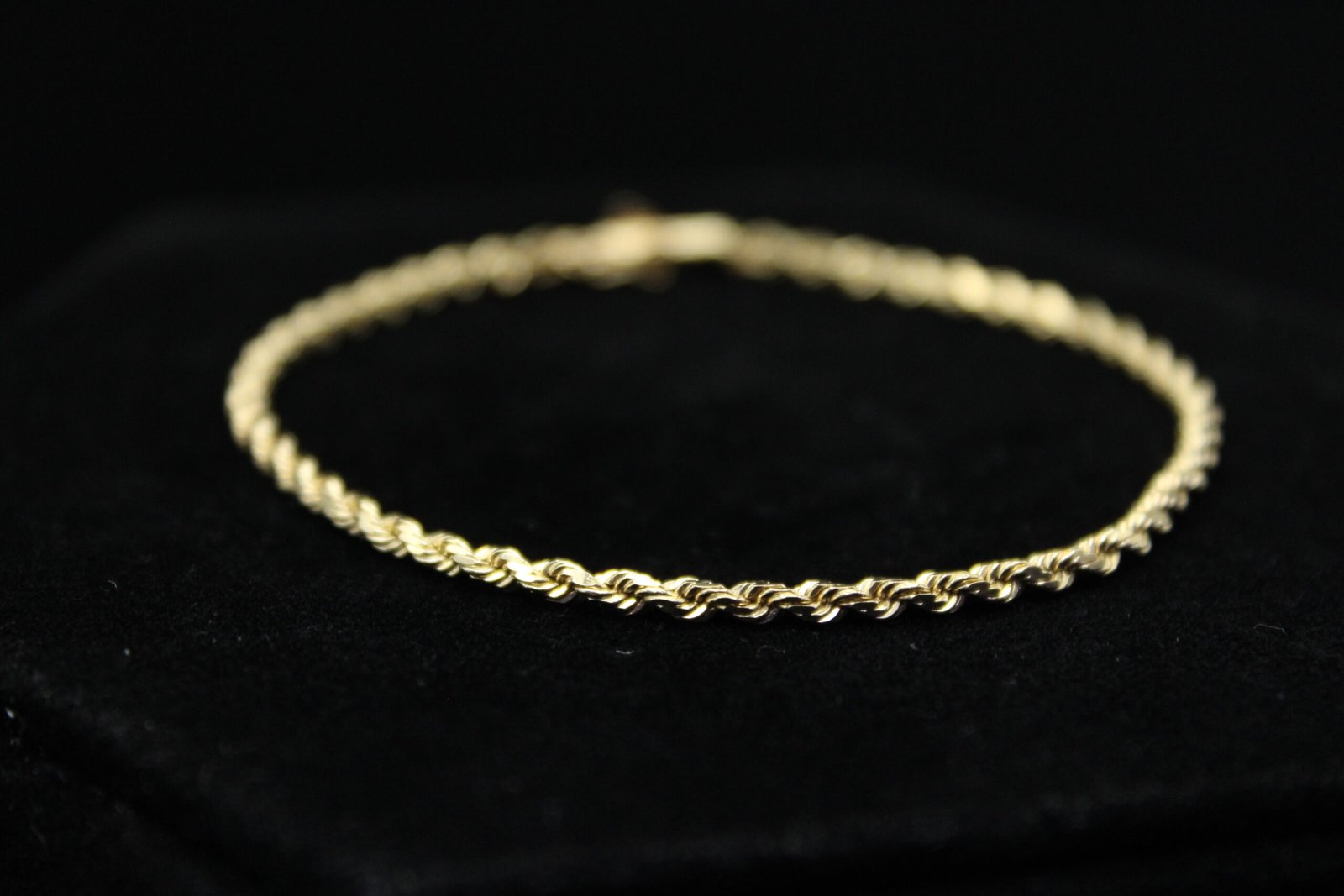 14kt Yellow Gold Rope Style Bracelet 3 14kt Yellow Gold Rope Style Bracelet - Image 3