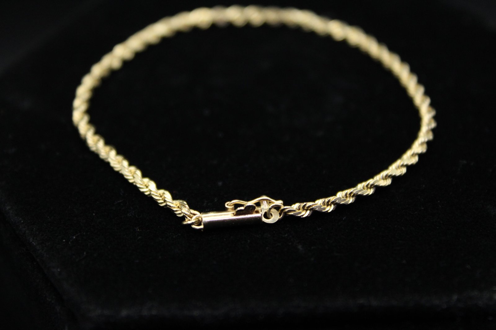 14kt Yellow Gold Rope Style Bracelet 4 14kt Yellow Gold Rope Style Bracelet - Image 4