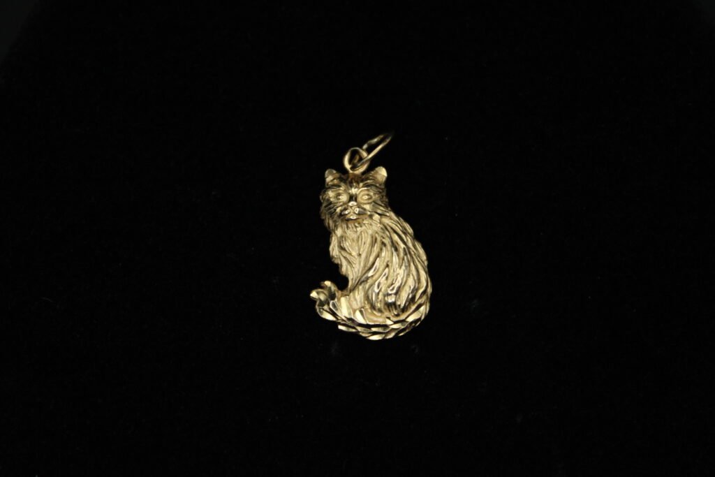 14kt Yellow Gold Long Hair Cat Pendant