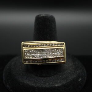 14kt Yellow Gold Mens Diamond Ring