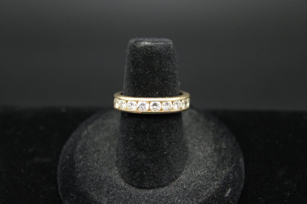 14kt Yellow Gold Diamond Band