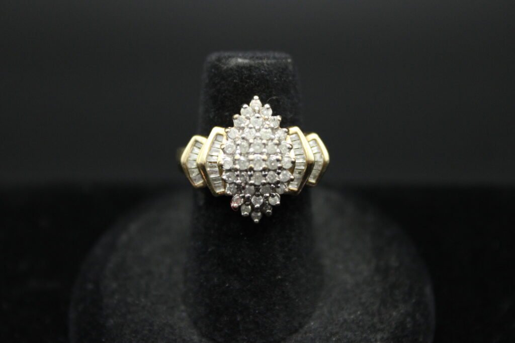 10kt Yellow Gold Diamond Cluster Ring