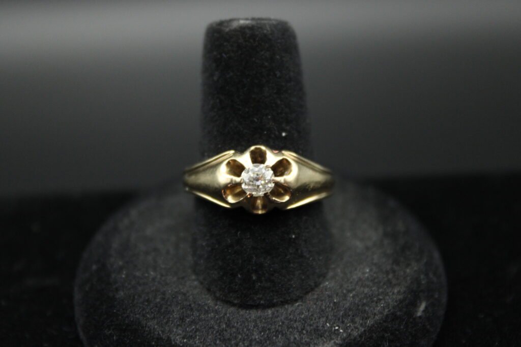 14kt Yellow Gold Vintage Diamond Belcher Ring