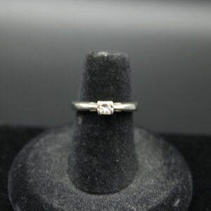 10kt White Gold Diamond Solitaire Engagement Ring
