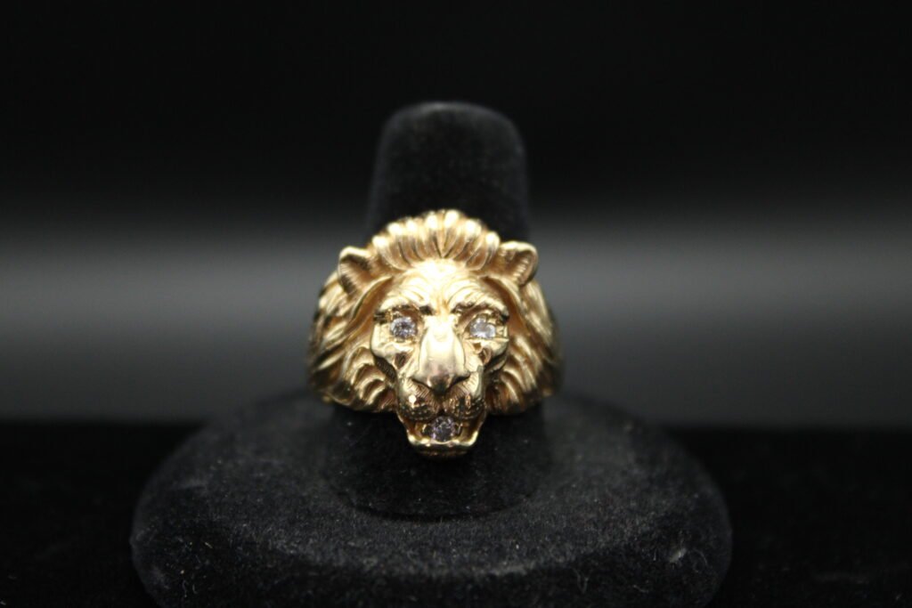 14kt Yellow Gold Diamond Lion Head Ring