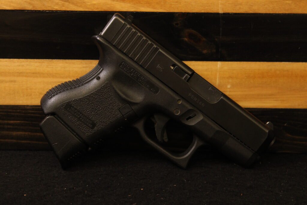 Glock 27 .40S&W Semi-Automatic Pistol