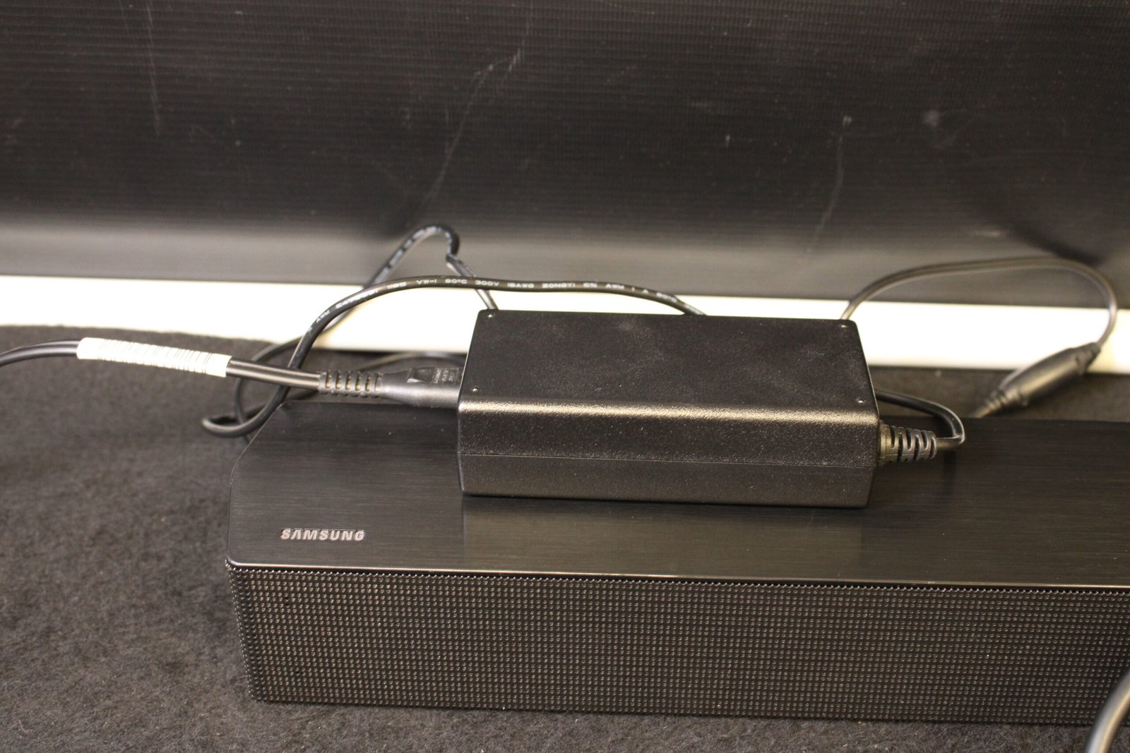 SAMSUNG hw-b550d SOUND BAR 10 SAMSUNG hw-b550d SOUND BAR - Image 10